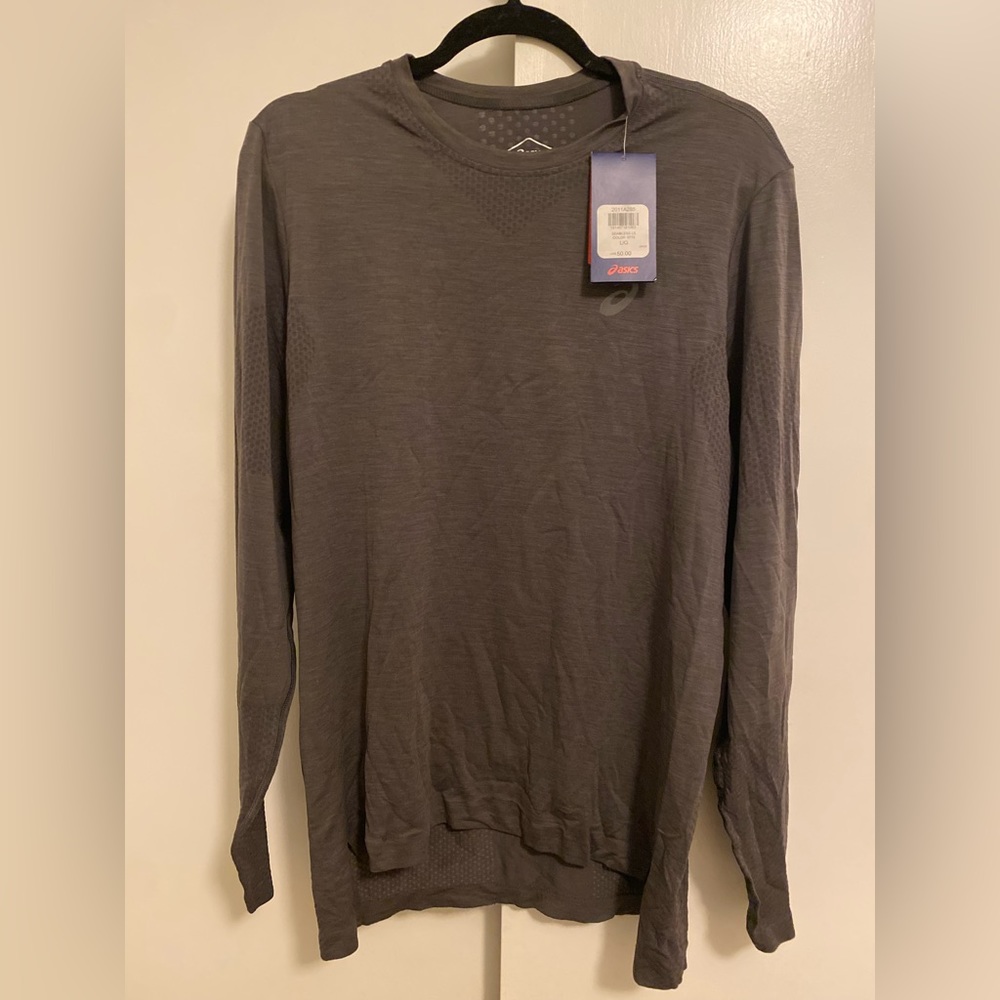 Asics D1 workout shirt